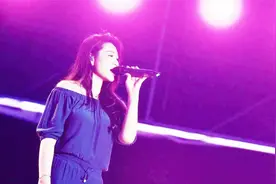 这首歌特别适合做手机铃声，分享到朋友圈，一定会爱死你！