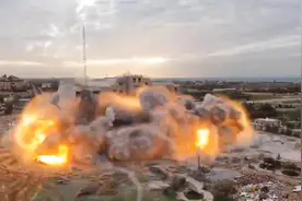 巴勒斯坦大学被毁，上一秒安然无恙，下一秒土崩瓦解视频封面