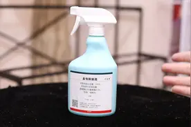 家庭养花长了虫子怎么办？园艺师教你，使用杀虫喷射剂