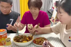 盘点那些没事找事的婆婆，有什么办法可以让婆婆改掉翻菜的臭毛病视频封面