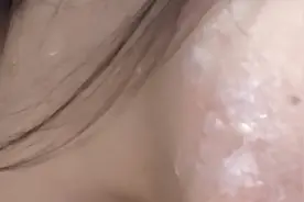 小心！女子唱K离话筒太近，感染了这种无法根治的病毒视频封面