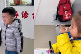 儿子发脾气被爸爸训哭，妹妹霸气护哥“威胁”爸爸，一句话拿捏死视频封面