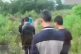 云南省境内，发生一起离奇失踪案，男人的三个儿子都不是他的种视频封面