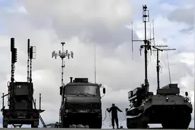 有硬仗要打，俄军运输机满载武器飞往伊朗，提供全方位军事支持视频封面