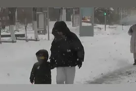内蒙古赤峰：中小学、幼儿园今日放假一天视频封面
