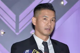 陈建州偷亲吴佩慈和Makiyo，当着大牙面讲述看谜片过程，语气轻佻视频封面