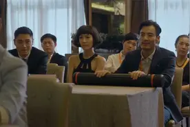 10岁姐姐给6岁弟弟开家长会，姐姐霸气一番话，老师懵了