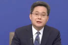 财政部部长：今年教育、社保和就业预算安排都将超过4万亿元视频封面