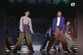 叶倩文杜德伟《信自己》超燃现场，这才是劲歌热舞，当年红极一时