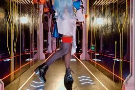 美女长腿小姐姐 丝袜热舞视频封面