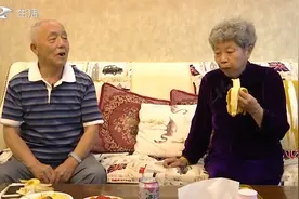 老伴才去世23天，大爷就张罗着找老伴，大妈：男的离不开女人！视频封面