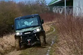 四轮摩托车带货箱四驱适用性高吗