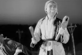 “平安无事嗷”，你要是还记得这句台词，你就暴露了年龄了。