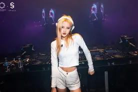 最新，House音乐视频封面