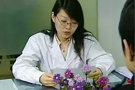 今夜不设防：双胞胎儿子竟然有一个不是亲生的，老婆出轨好兄弟视频封面