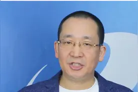 为什么马云已经退休了，还受邀参加最高层民营企业家座谈会？视频封面