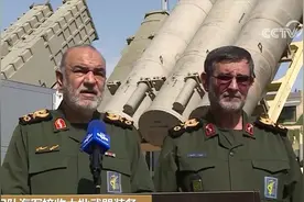 伊朗伊斯兰革命卫队海军接收大批武器装备视频封面