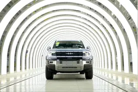 方程豹豹5是如何生产出来的？带你参观一下郑州工厂