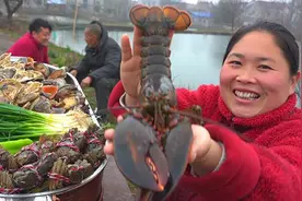 爷爷想拍全家福，胖妹做海鲜大咖来庆祝，10种海鲜一锅出，真过瘾视频封面