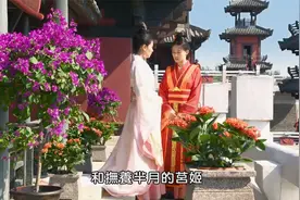 芈月传：芈月与姐姐谈闺房趣事，两人嬉戏打闹的样子，也太美了