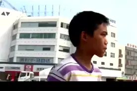 变形结束不愿回村称农村爸爸不如城市爸爸的吴宗宏后来如何？视频封面