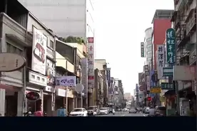 中国卫星捕捉“飞行中的F-22”，俄军迷羡慕不已，这项技术有多牛视频封面