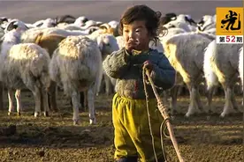 消失的游牧民族小女孩，骑大马牧牛羊，不愧蒙古国“天之娇女”