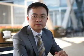 渐冻人蔡磊否认病危传闻，寄语26岁渐冻症女生：应该看到更多希望视频封面