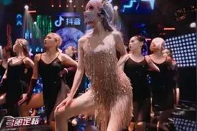 赵露思跳舞才叫高级！2023一舞封神美到窒息，这该死的气质太撩了