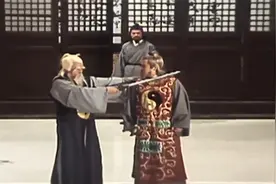 陆小凤大战老道人，哪料西门吹雪才是高手，一招要老道小命视频封面