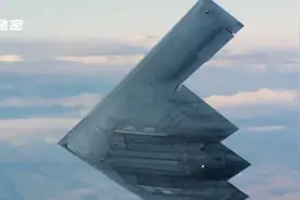 B2造价24亿美金，是F35的15倍，它凭什么这么贵？视频封面