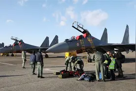 印军派出1000架战机军演，在边境全程模拟实战，意图何为呢视频封面