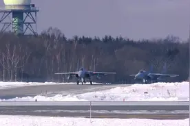 实拍日本空自重型战机部队训练，主要用于对付俄罗斯视频封面