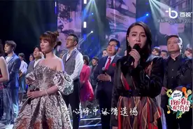 上海电视台全体主持人演唱《只要平凡》 致敬抗疫医护人员视频封面