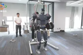 杨智赴东湖高新区调研 推进科技创新和产业创新深度融合工作视频封面