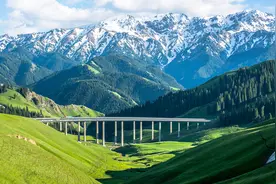 “第二个结合”提出的时代背景和意义视频封面