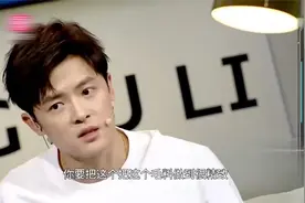 幸福溢满！付辛博现场晒全家福，颖儿小鸟依人太幸福