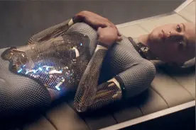 高智商富豪秘密研发人工智能，可以满足一切需求，惊悚的事发生了视频封面