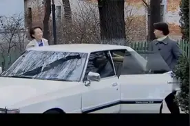 年年岁岁年：母女在婆家无名分，得知负心汉回国，做法让婆婆后悔视频封面