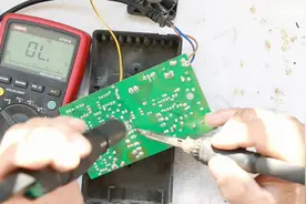 通电瞬间指示灯闪一下就没有反应了，我是怎么修好的。