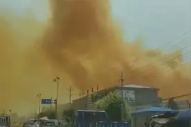 河北平乡通报“天空出现黄色烟雾”：酸性物质泄漏，无人员伤亡视频封面