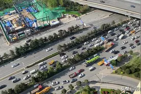 西安南三环早高峰拥堵视频封面