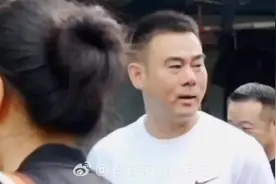 【真好！#35个老兵爸爸组团送女孩大学报到#】十几年前视频封面