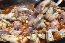 超市特价8元一斤牛蛙，重庆红烧牛蛙好吃又便宜重庆味，好吃便宜视频封面