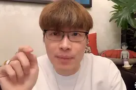 帝师：这次疫情有多少人是靠信用卡度日，90、00后要反思消费观念视频封面