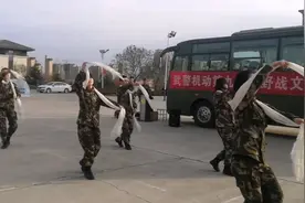 武警机动第九支队“红色文艺轻骑兵”野战文艺小分队到森林消慰问视频封面