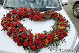 婚礼头车鲜花种类繁多图片