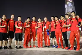 苏炳添谢震业领衔 中国男子百米接力赛季精彩集锦视频封面