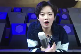 关晓彤和“小欢喜乔英子”扮演者李庚希采访狂笑场视频封面