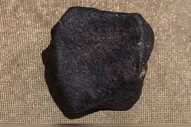 中国山东鄄城目击陨石